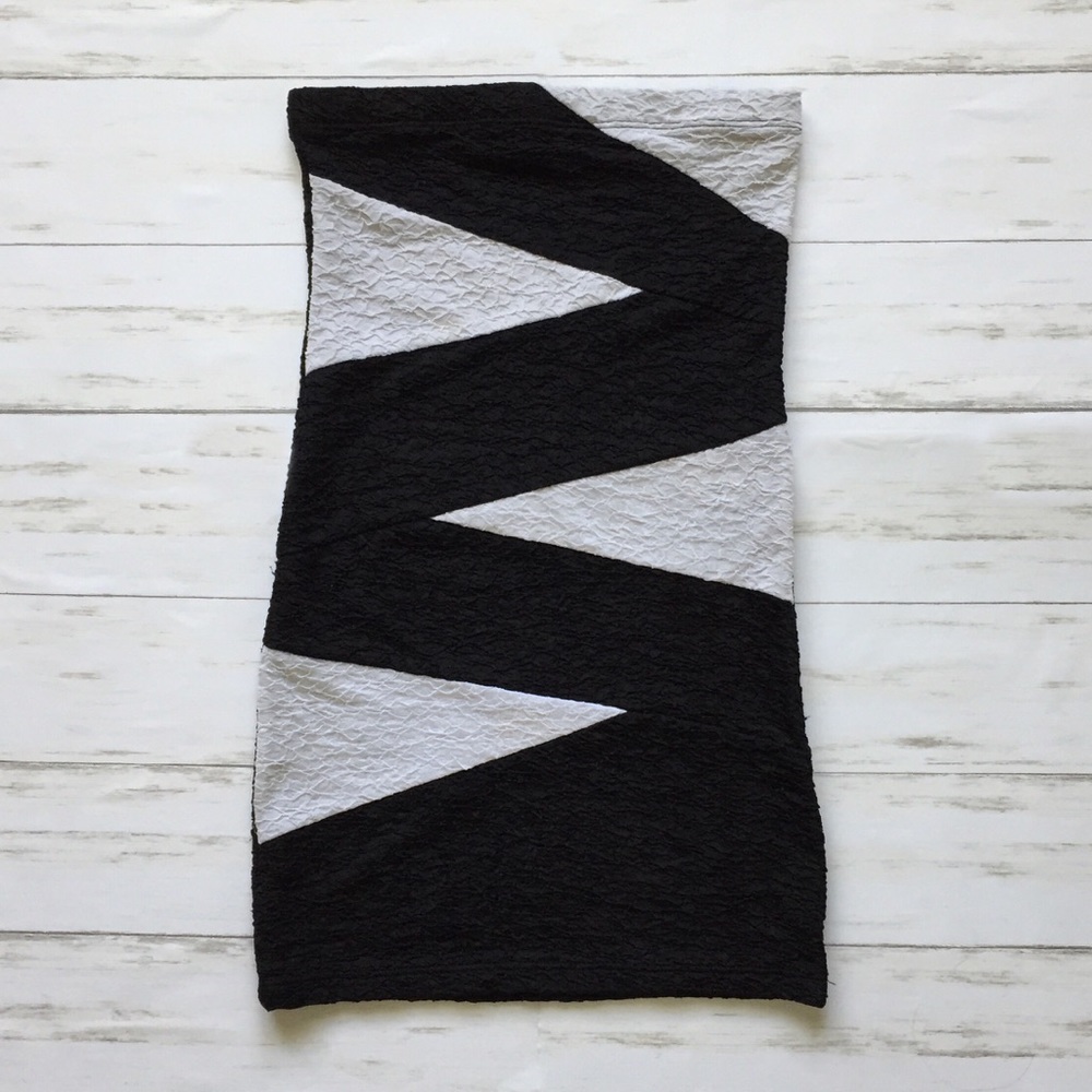 Black and White Bodycon dress